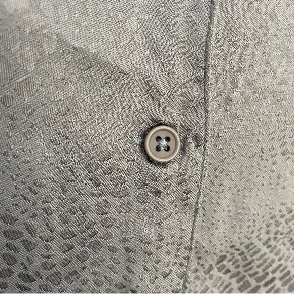 Steve Madden Viscose/ Rayon Cropped Button-Up Top SZ XS - Picture 12 of 14